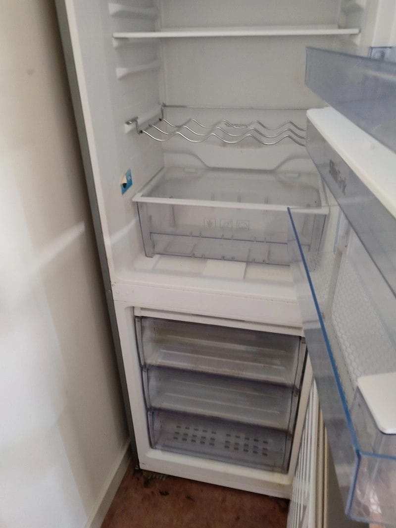 Nettoyage Diogène d'un frigo (2)